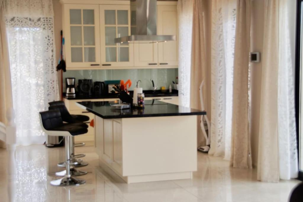 Villa Vista Bella Costa Adeje In Ruhiger Villengegend Mit Meerblick 外观 照片